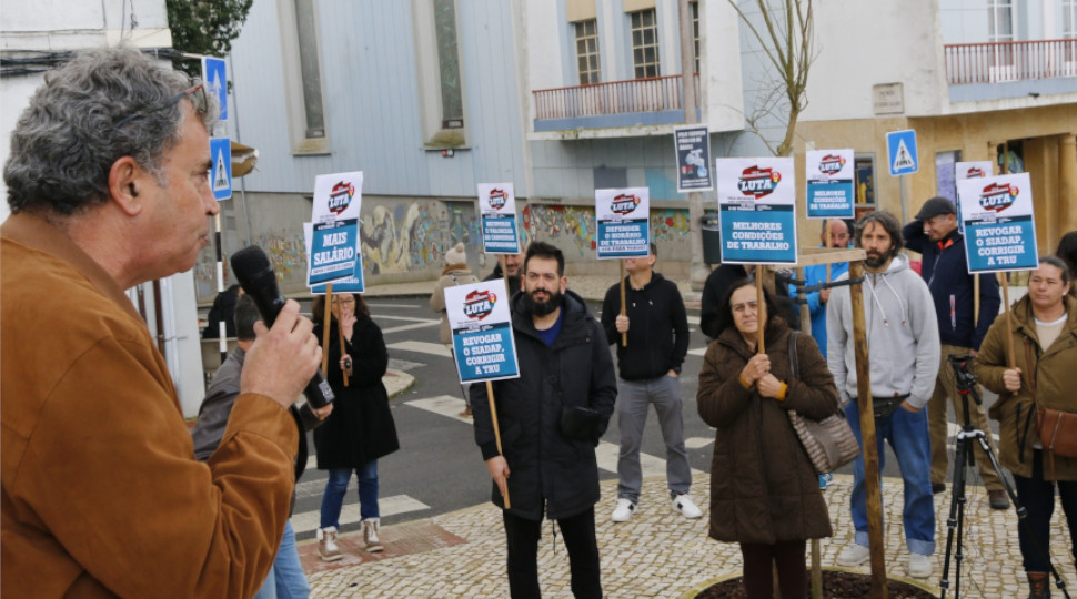 MÊS DE ESCLARECIMENTO E DE LUTA” PELA MELHORIA DAS CONDIÇÕES DE VIDA E DE TRABALHO - Concentração do STAL em frente às instalações da ACT de Évora