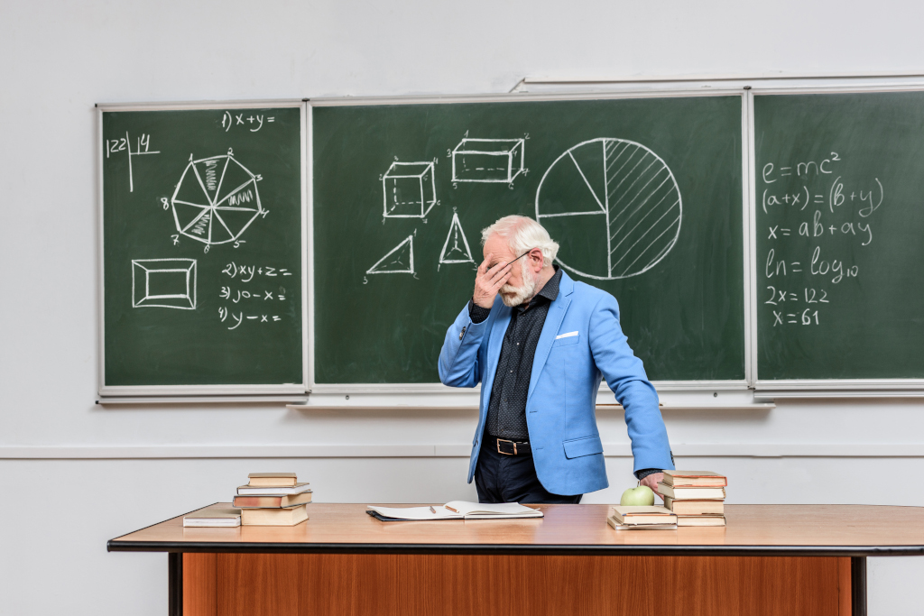 Professores trabalham em média mais de 50 horas por semana